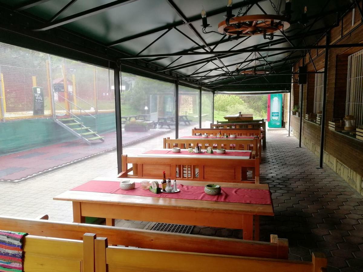 Penzion Zoo Pod Hresnou Kavecany Buitenkant foto