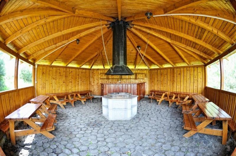 Penzion Zoo Pod Hresnou Kavecany Buitenkant foto